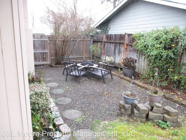 Building Photo - 4 br, 2 bath House - 2255 Delta Waters Rd.