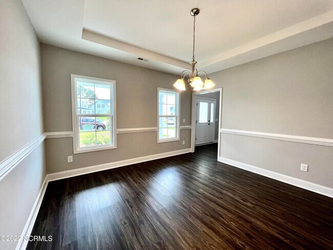 Building Photo - 103 Bachmans Trail