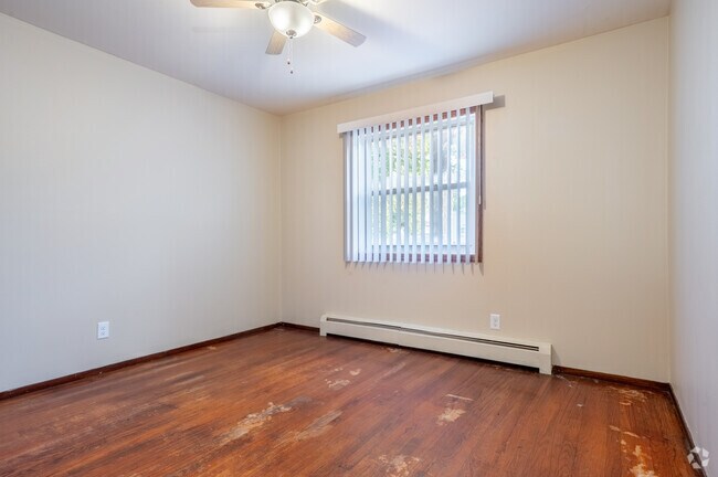 3 habitaciones, 1 baño - 950 pies cuadrados - Dormitorio - Madison Mayfair Apartments