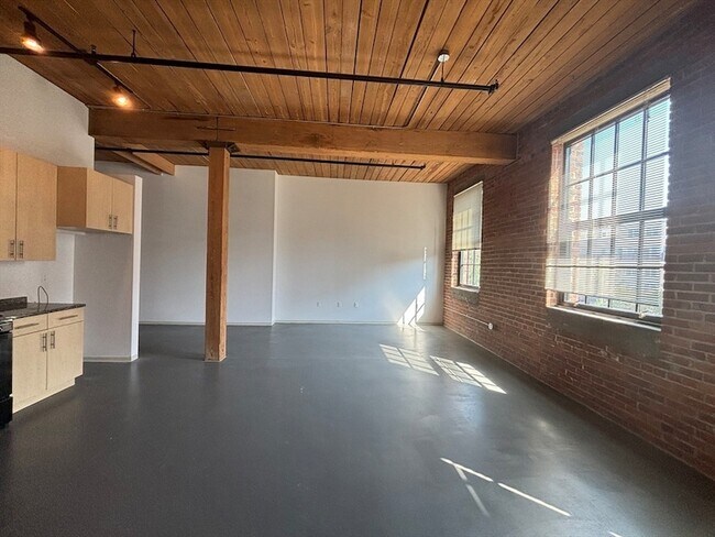 Foto del edificio - 88 Gerrish Ave