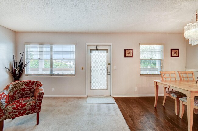 Foto del edificio - 3056 Cornwall C