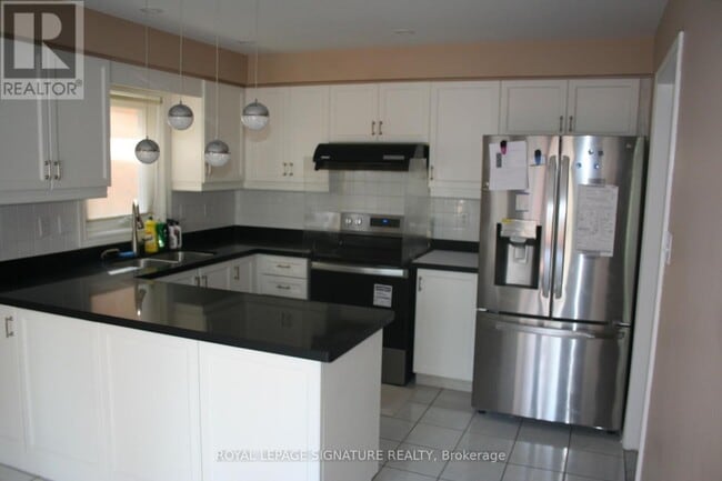 Building Photo - 2872 Castlebridge Dr