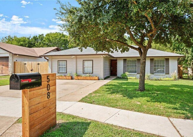 Building Photo - 508 Chisholm Valley Dr