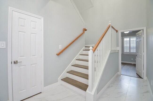 Foto del edificio - 1016 Studer St