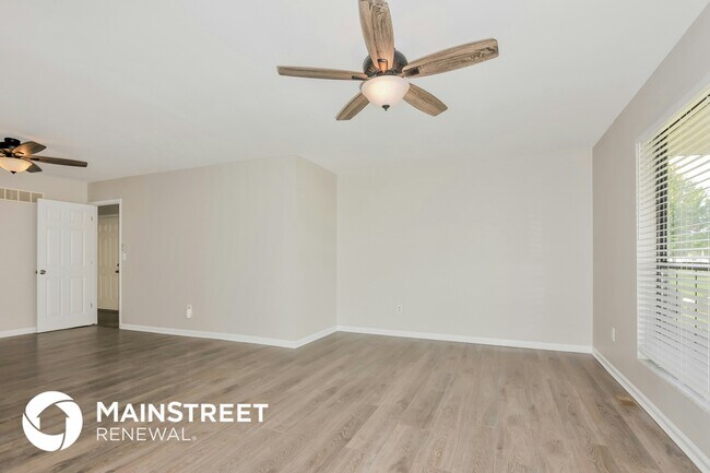 Building Photo - 632 Westwoods Rd