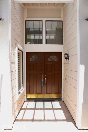 Building Photo - 27 Prosa