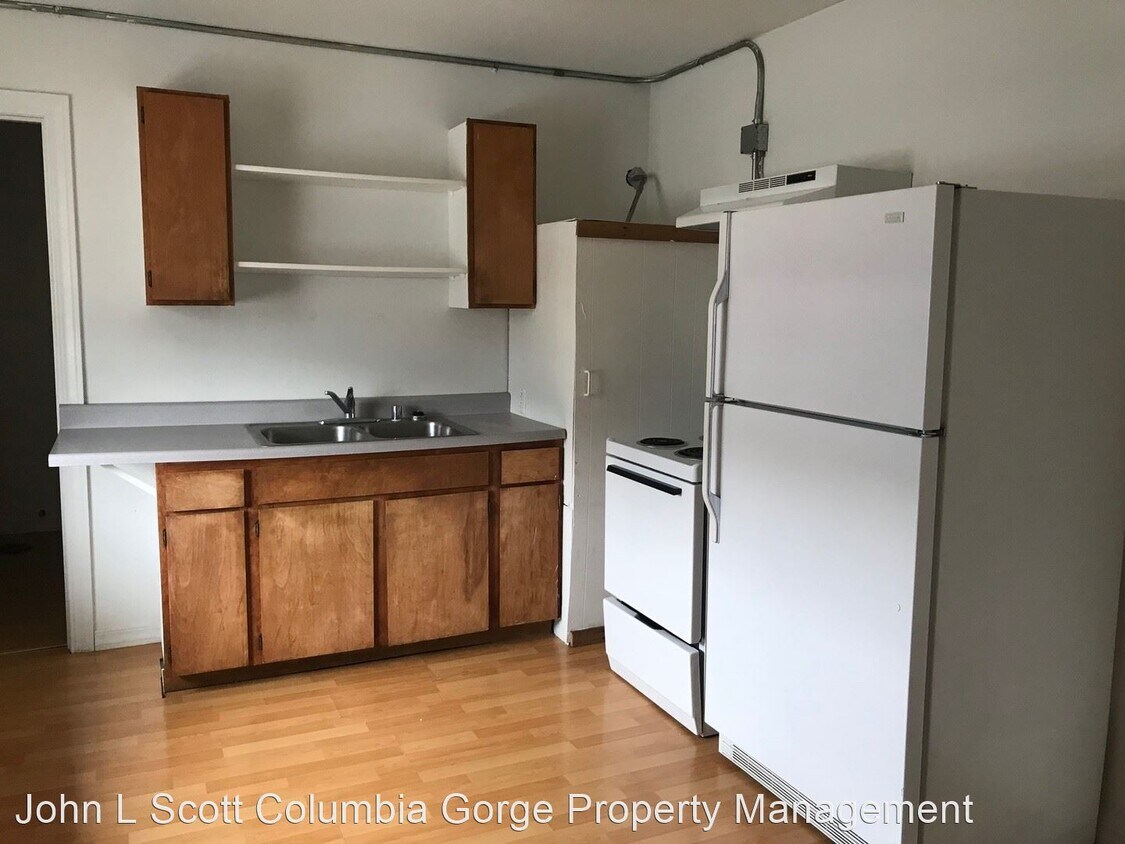 Primary Photo - 110 E Humboldt St