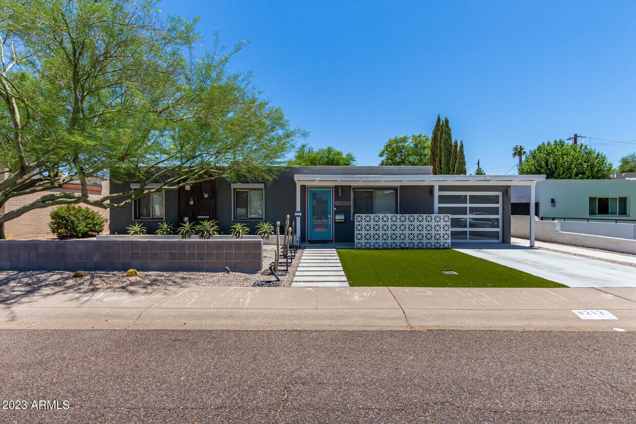 8213 E Bonnie Rose Ave, Scottsdale, AZ 85250 House Rental in