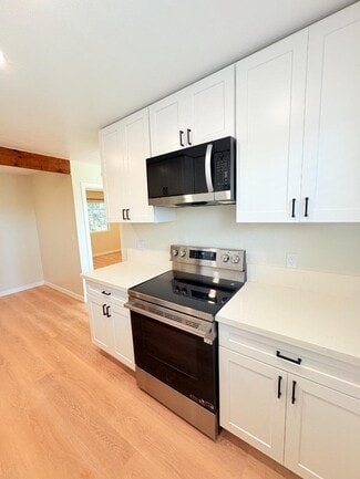 Building Photo - 328 S Weitzel St