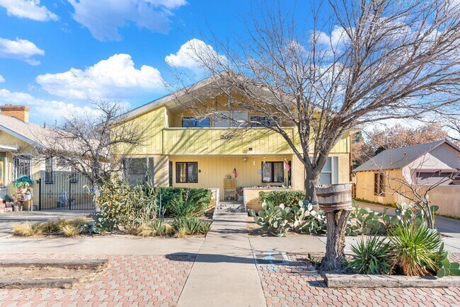 Foto del edificio - 208 13th St NW