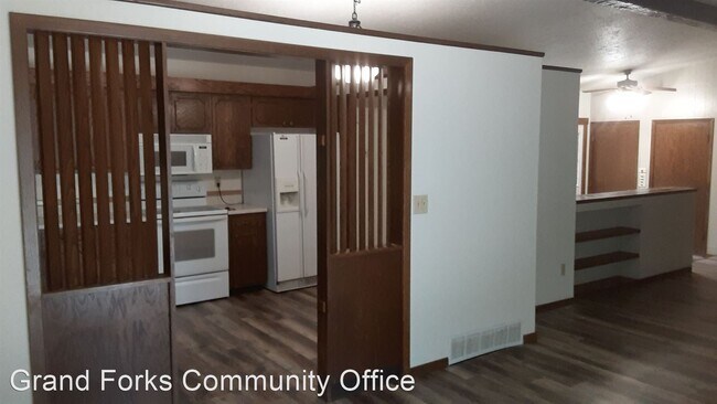 Building Photo - 4 br, 3 bath House - 3614 11th Ave N