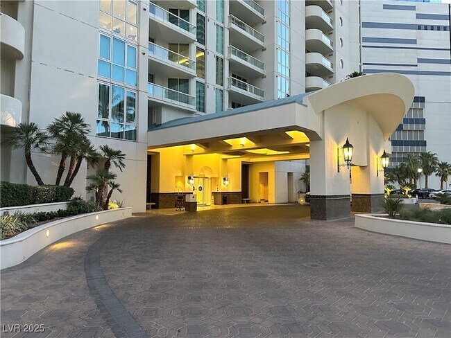Foto del edificio - 2877 Paradise Rd