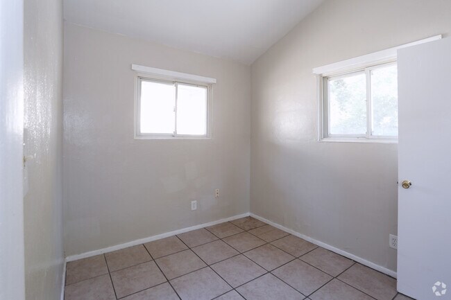 Building Photo - 1041 Neville Ave
