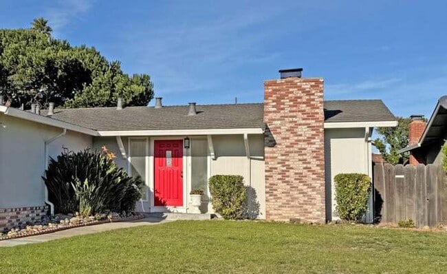 Building Photo - 438 Seminole Way