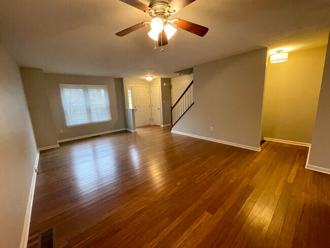 Foto del edificio - 108 Castle Creek Dr