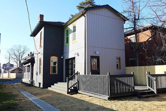 Deck - 146 Miami Ave