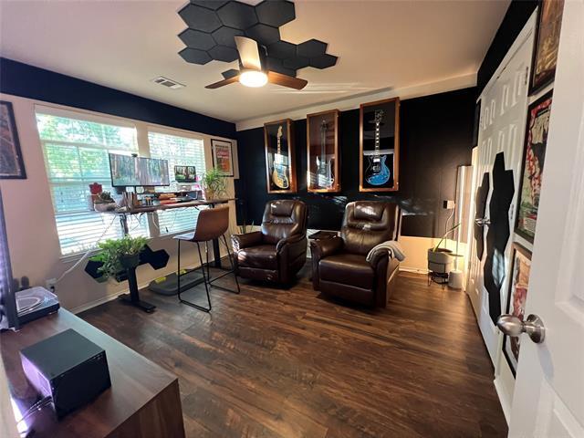 Foto del edificio - 12946 Adela Dr