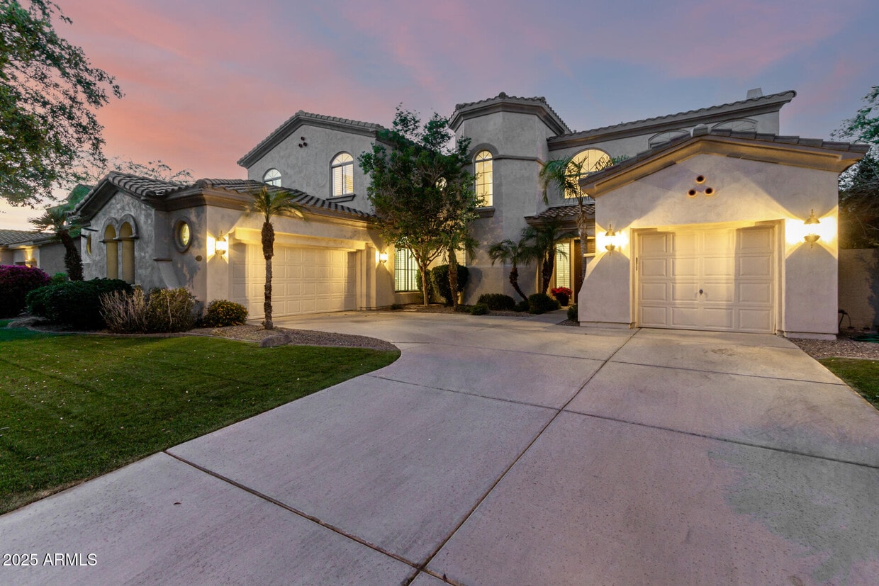 Foto principal - 4494 E Reins Rd