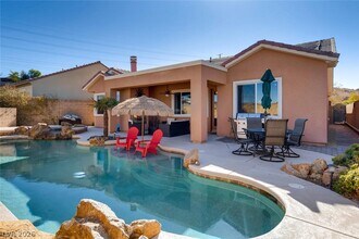 Building Photo - 2558 Kinghorn Pl