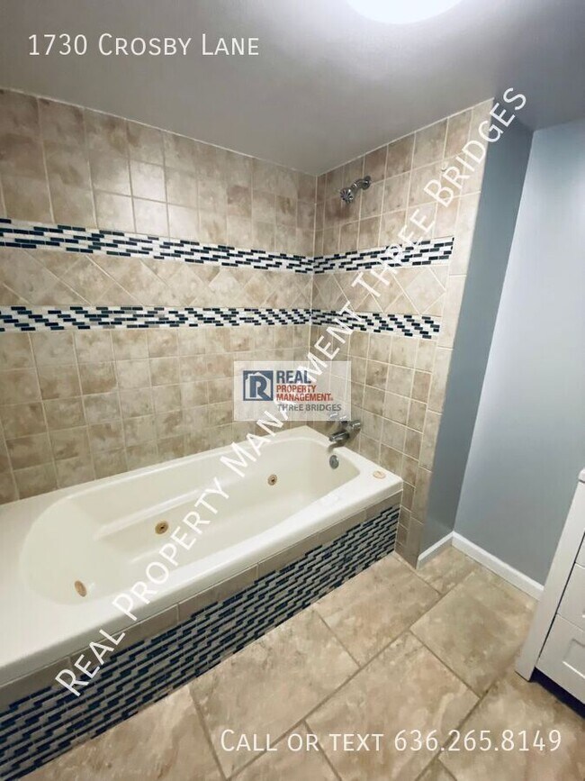 Foto del edificio - 1730 Crosby Ln