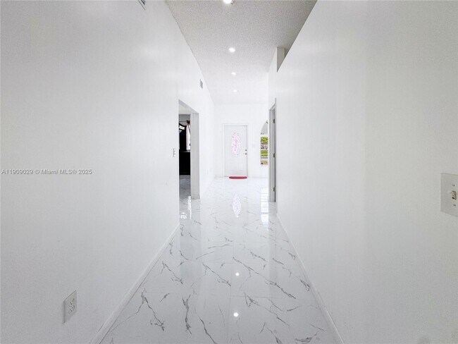 Foto del edificio - 1382 SE 11th Pl