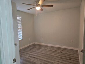 Building Photo - 22061 Russell Dr