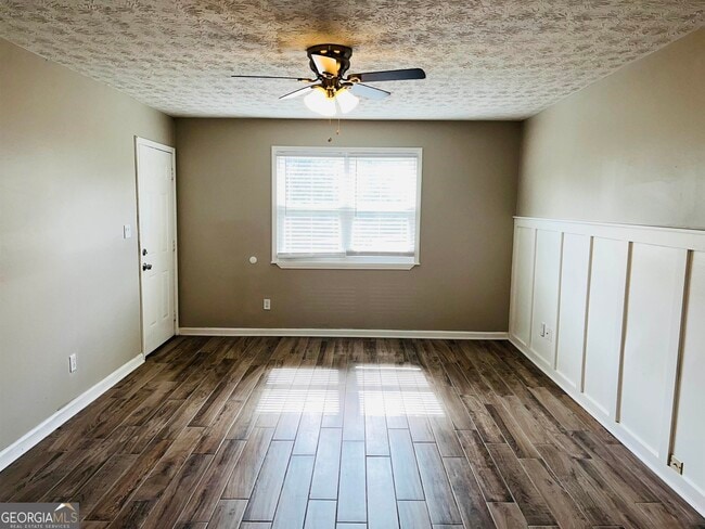 Building Photo - 3175 Sarah Lou Dr