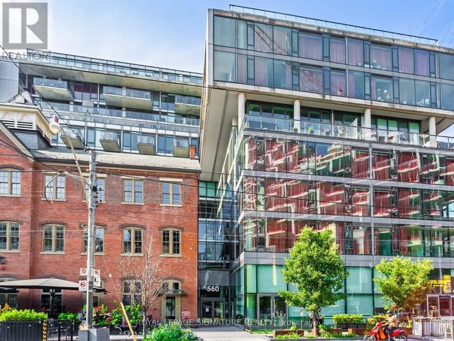 Building Photo - 560 King St W