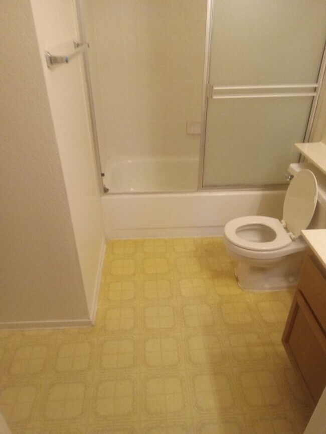 Foto del edificio - GROUND FLOOR CONDO
