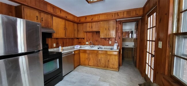 Building Photo - 308 Rano Blvd