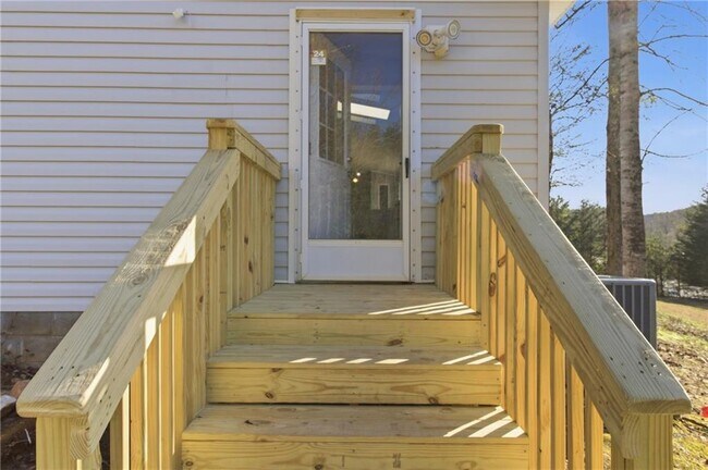 Foto del edificio - 5320 Long Branch Rd