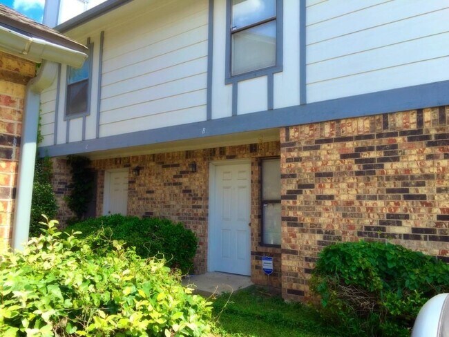 Foto del edificio - 2109 W Walnut St