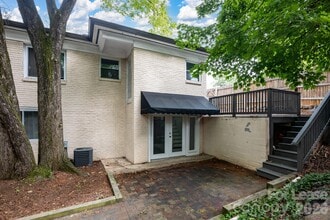 Building Photo - 2525 Runnymede Ln