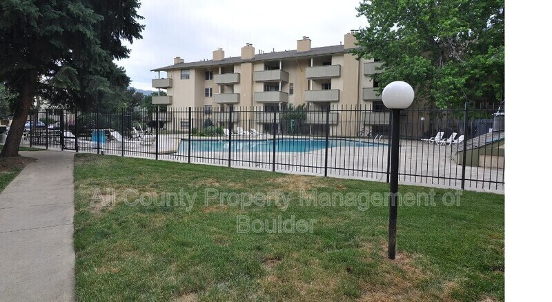Primary Photo - 3035 Oneal Pkwy