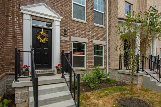 Building Photo - newly built townhome in Carmel