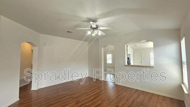 Building Photo - 1019 Starlight Dr