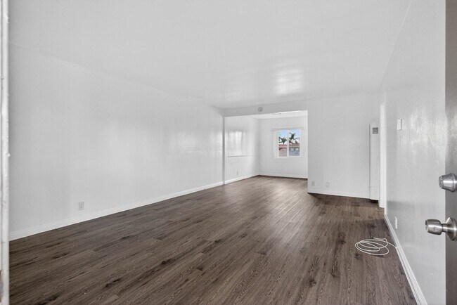 Foto del edificio - 216 E Burnett St