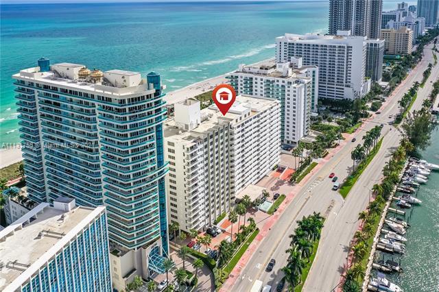 Building Photo - 5005 Collins Ave