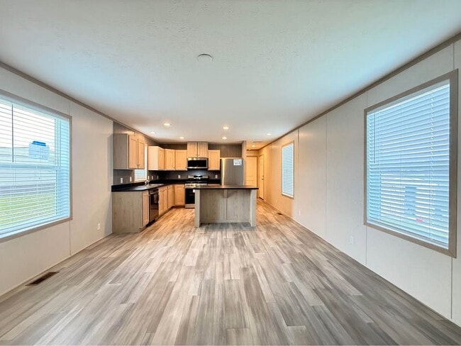Building Photo - 52758 S Yorktown Ct