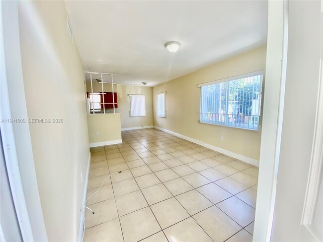 Foto del edificio - 930 SW 7th Ave