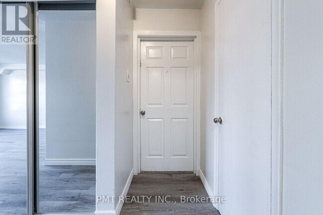 Photo du bâtiment - 1774 Danforth Ave