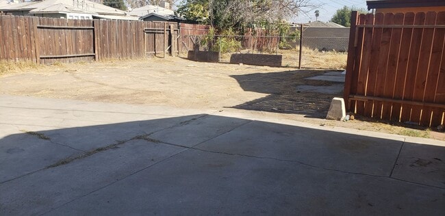 Building Photo - 1616 El Ralfo Dr