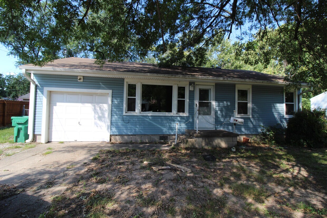1608 Horseshoe Dr, Springdale, AR 72762 House Rental in Springdale, AR