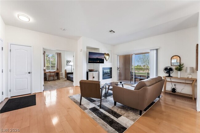 Foto del edificio - 904 Duckhorn Ct