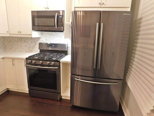 Foto del edificio - 3429 S Prairie Ave