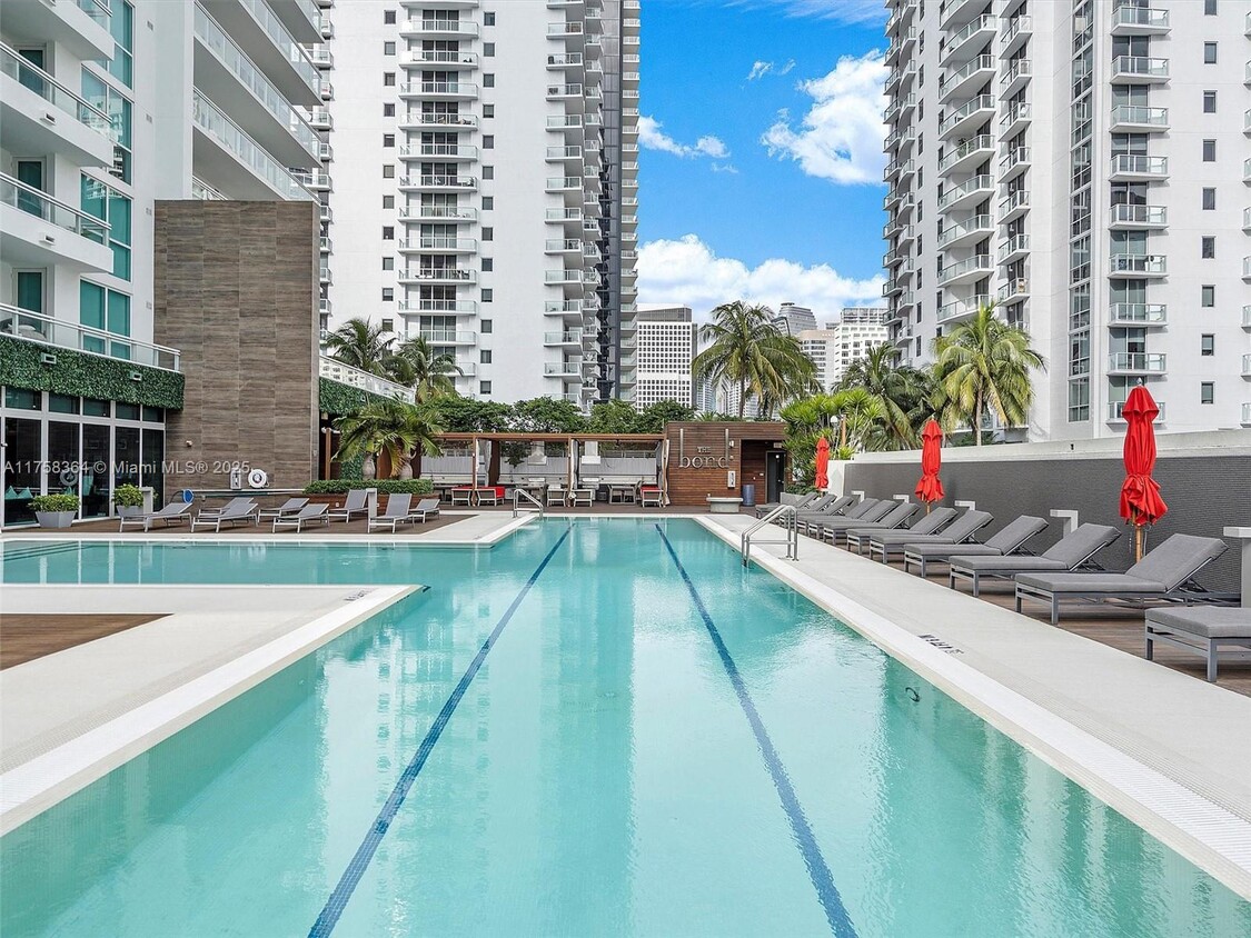 Foto principal - 1080 Brickell Ave