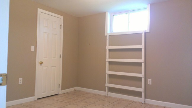 Building Photo - 409 Jackson St