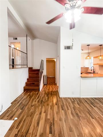 Foto del edificio - 4224 Rawlins St