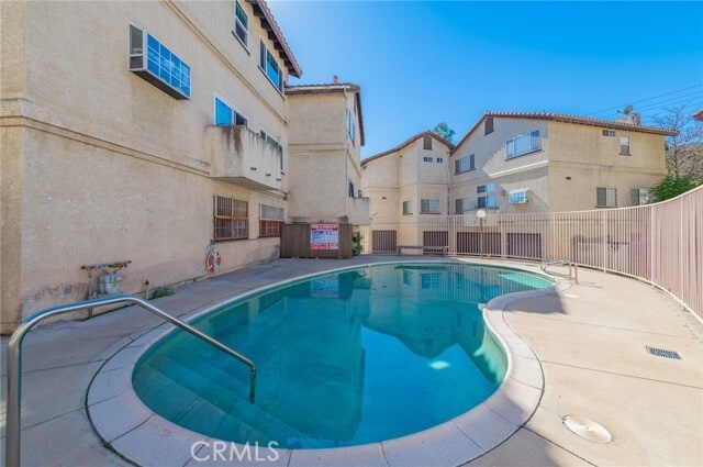 Foto del edificio - 612 San Gabriel Blvd