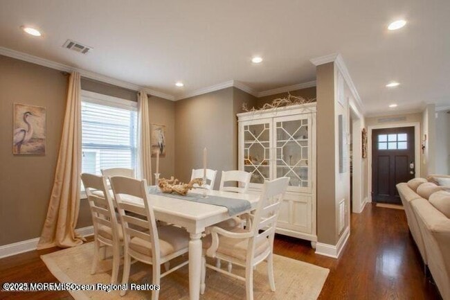 Building Photo - 18 Catherine St